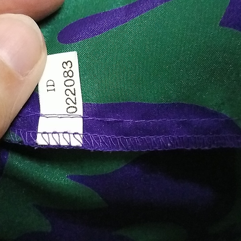 Vintage Victoria's Secret Gold Label Robe - Picture 8 of 16